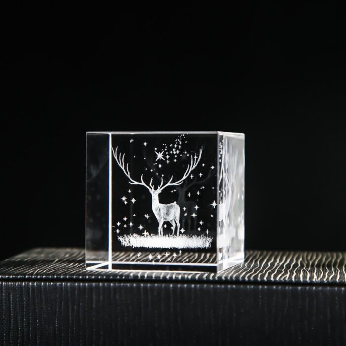 Desktop Creative Gift Ornament With White Crystal - Image 5