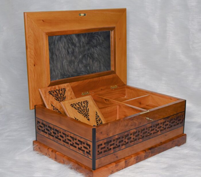 15 X10 In High Quality Burl Jewelery Box, Mirror Inside The Lid, Thuya Box With Lock Key, Decorative Box, Memory Box, Gift Idea, Christmas Gift - Image 2